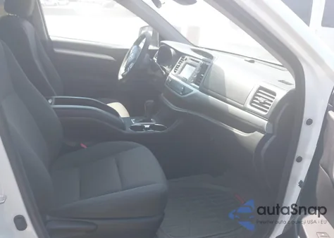 2018 Toyota Highlander Le из США, поврежденный, VIN 5TDZARFH7JS041682